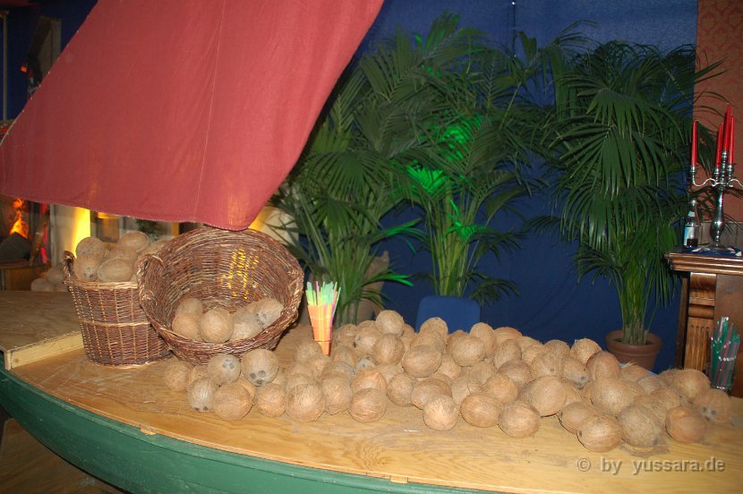 Das Highlight, traditionelles Kokosnuss öffnen zur Begrüßung ihrer Gäste (11)